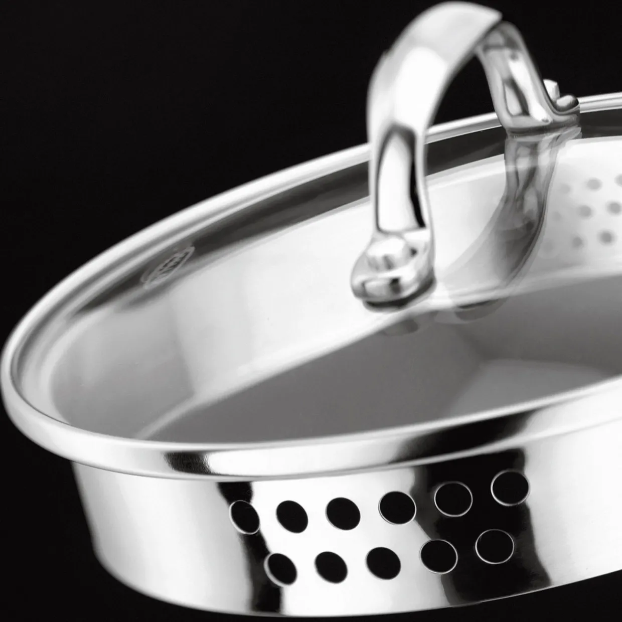 7000 Draining Saucepan 20cm