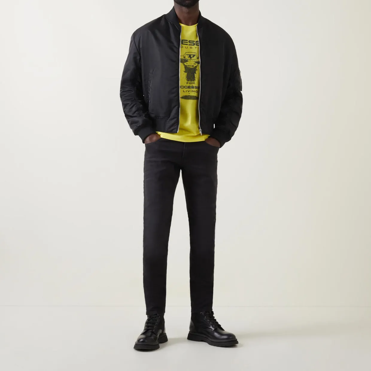 2019 D-Strukt Slim Jeans