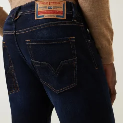 1985 Larkee Mid-Rise Straight Leg Jeans