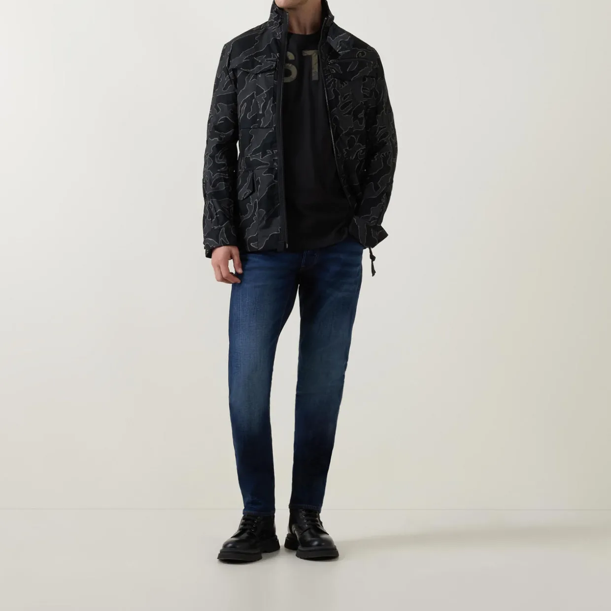 3301 Mid-Rise Slim-Leg Jeans
