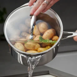 7000 Profile Five-Piece Draining Saucepan Set