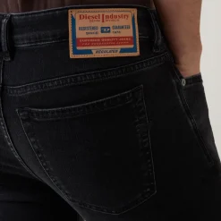 1979 Sleenker Skinny Jeans