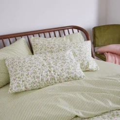 180 Thread Count Dainty Lily Pillowcase Set