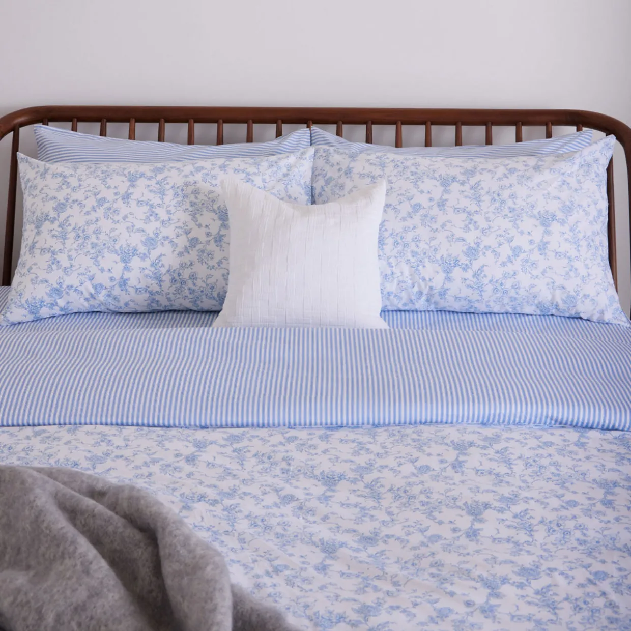 180 Thread Count Garden Bouquet Duvet Set
