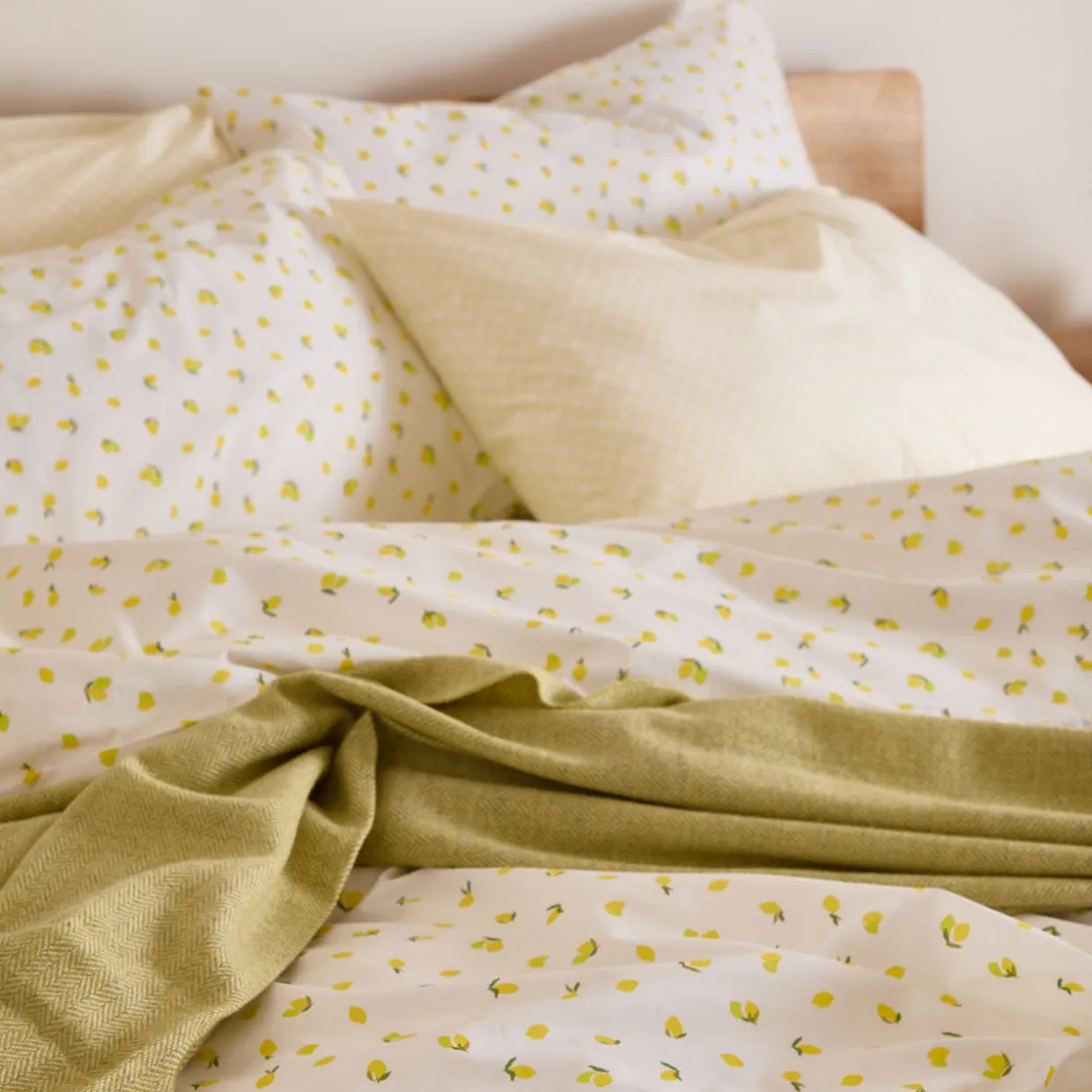 180 Thread Count Lemon Trellis Pillowcase Set