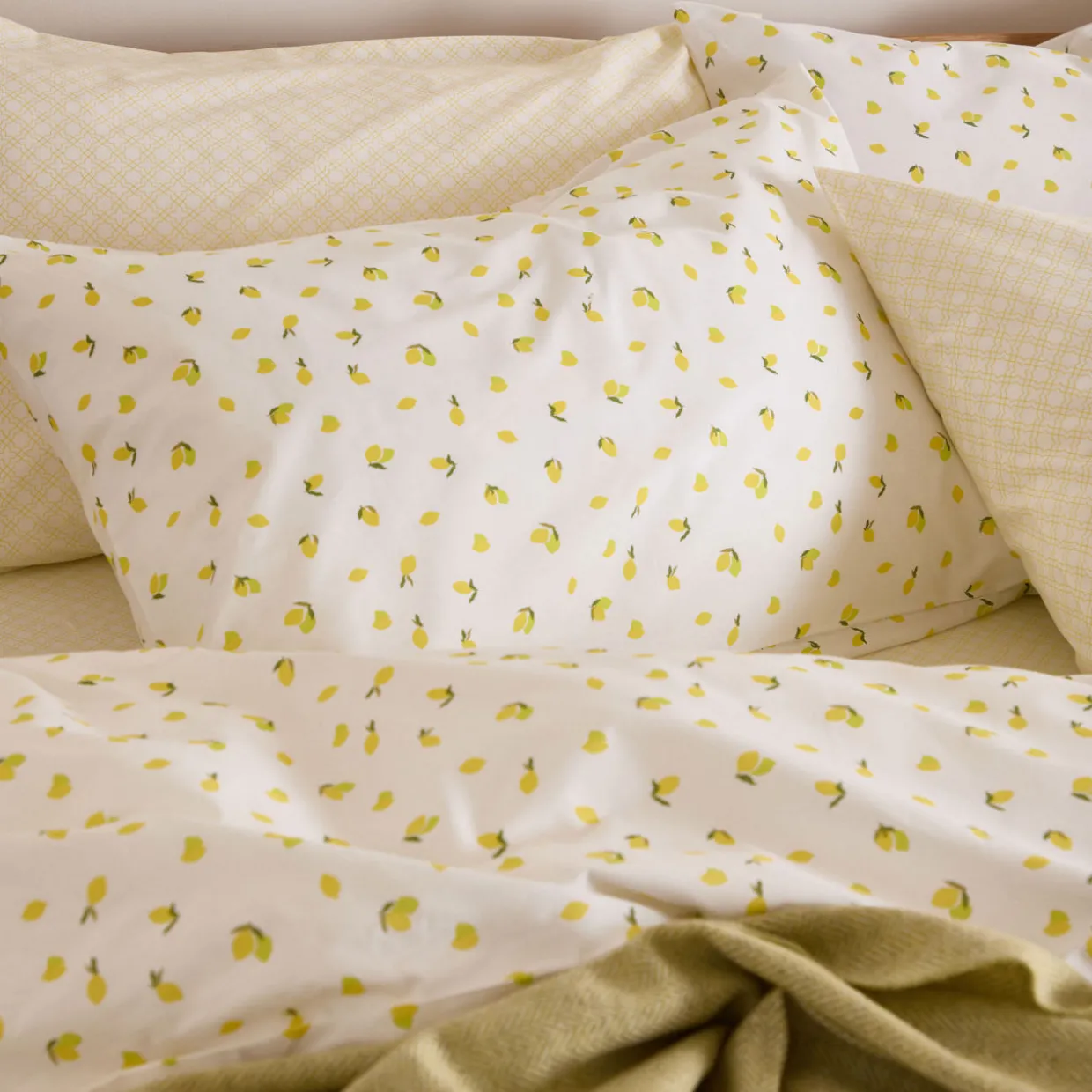 180 Thread Count Lumi Duvet Set
