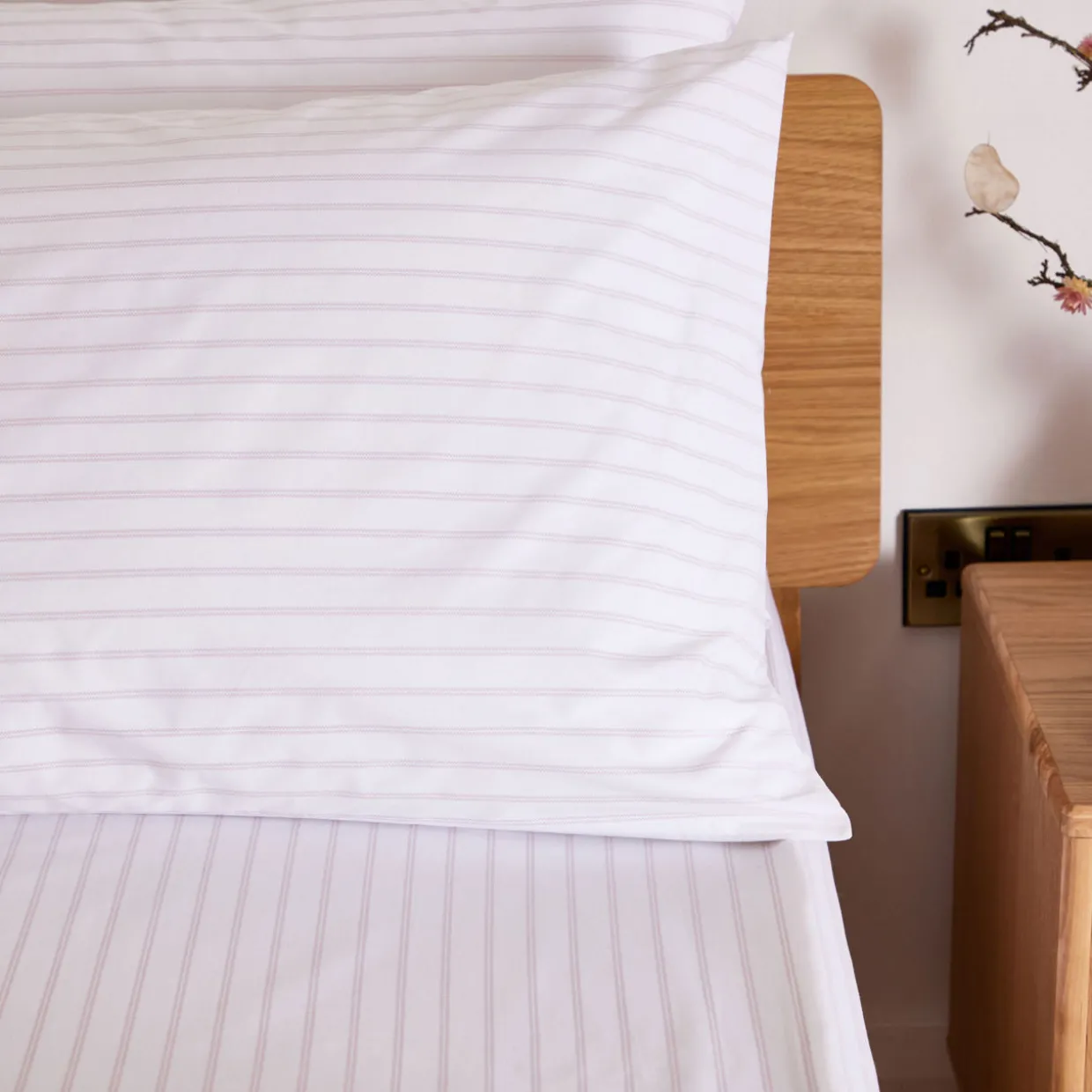 300 Thread Count Olivia Fitted Sheet