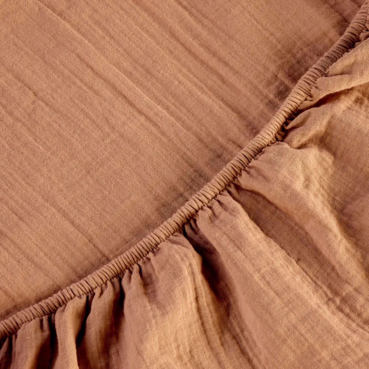 200 Thread Count Retreat Fitted Sheet
