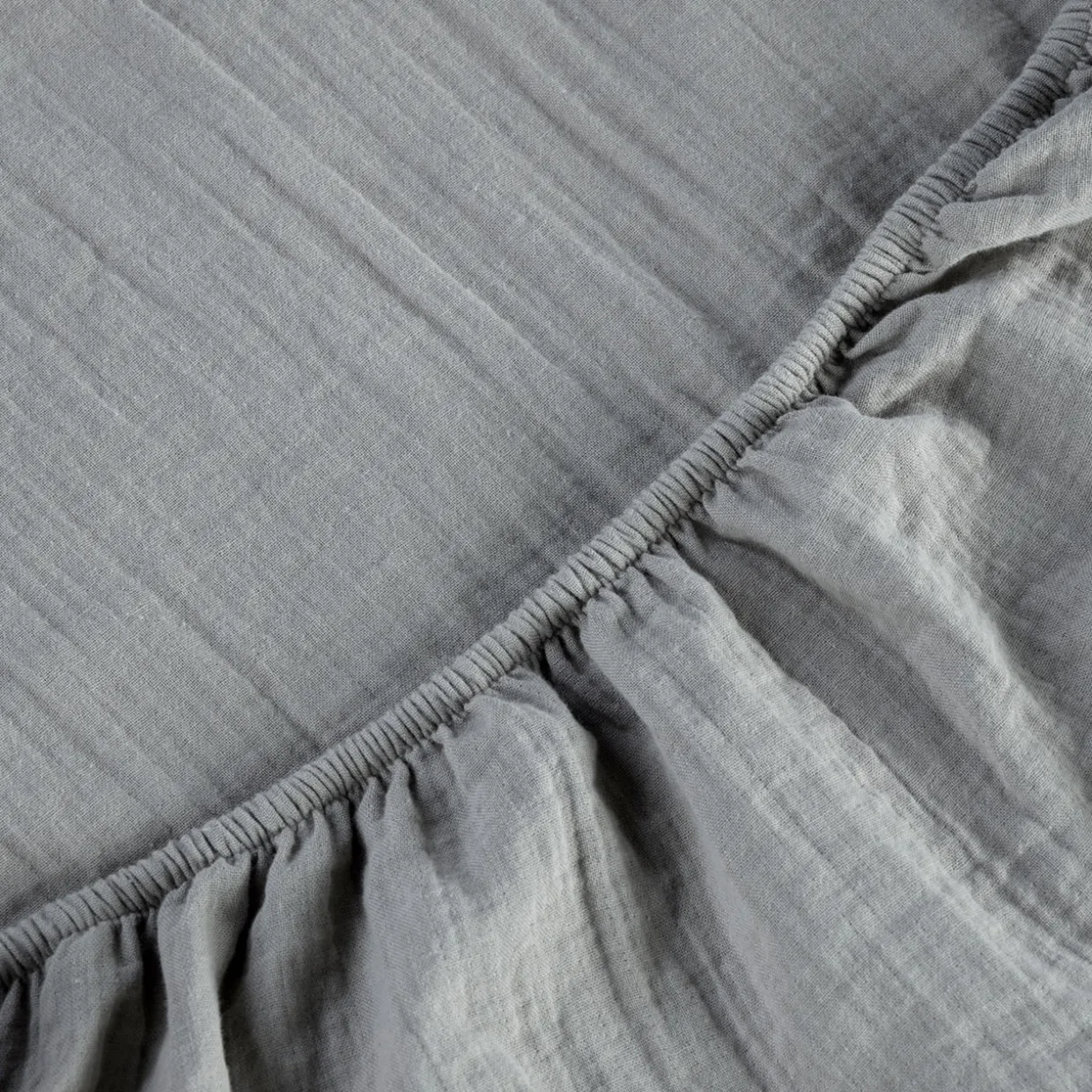200 Thread Count Retreat Fitted Sheet