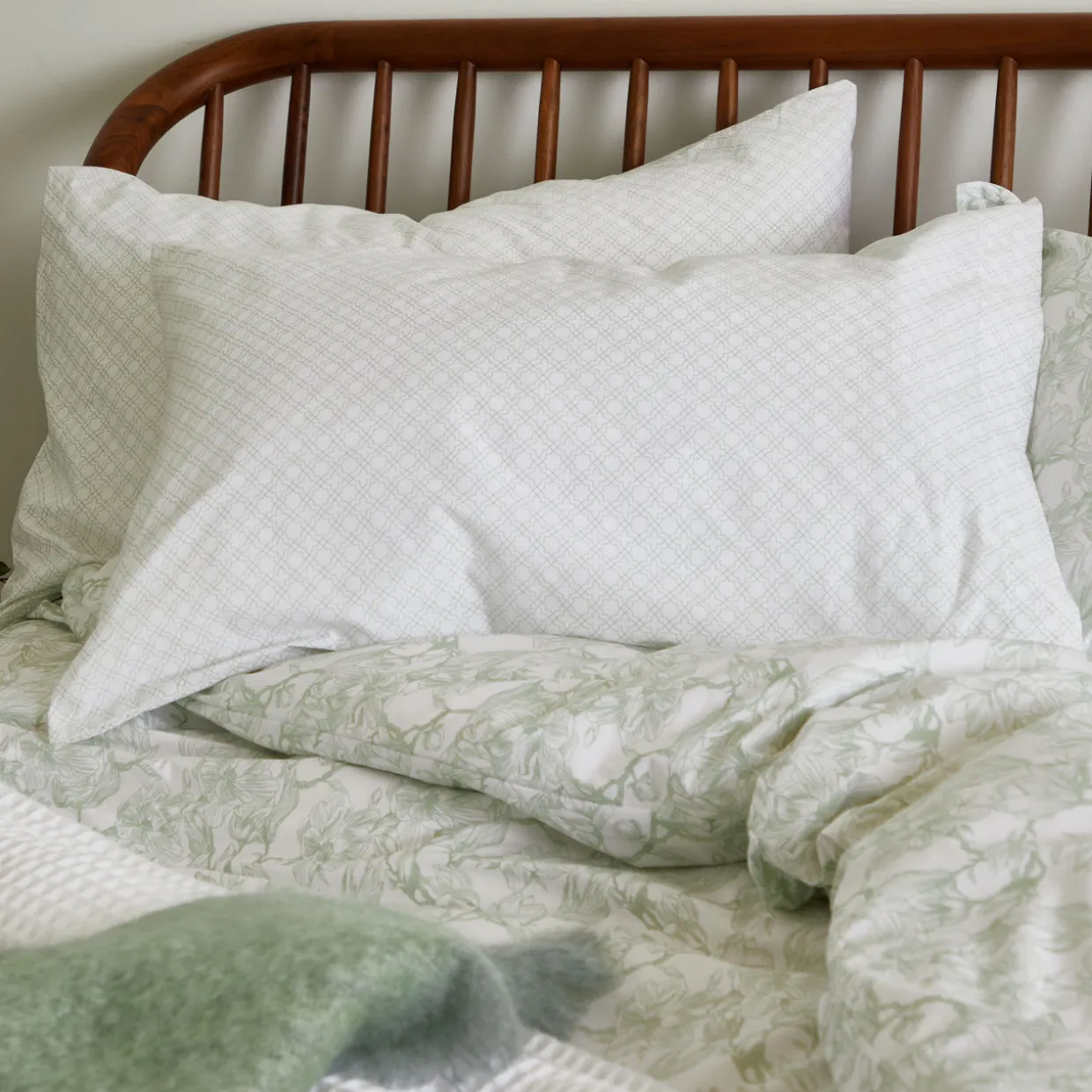 300 Thread Count Sage Trellis Pillowcase Set