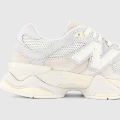 9060 Trainers
