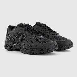 1906 Trainers