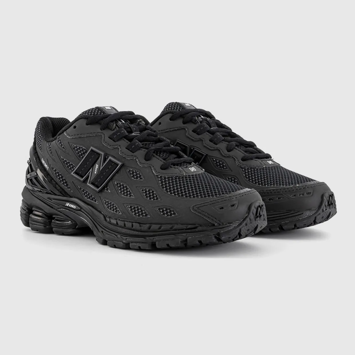 1906 Trainers