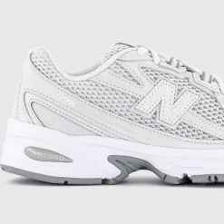 740 V2 Trainers