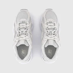 740 V2 Trainers