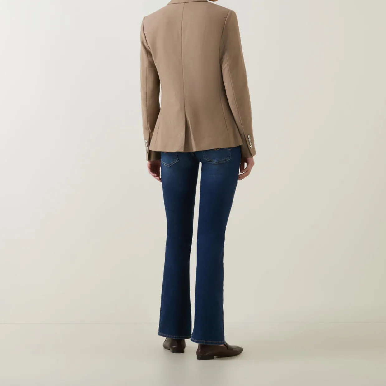 Anfisa Logo Crest Single-Breasted Blazer