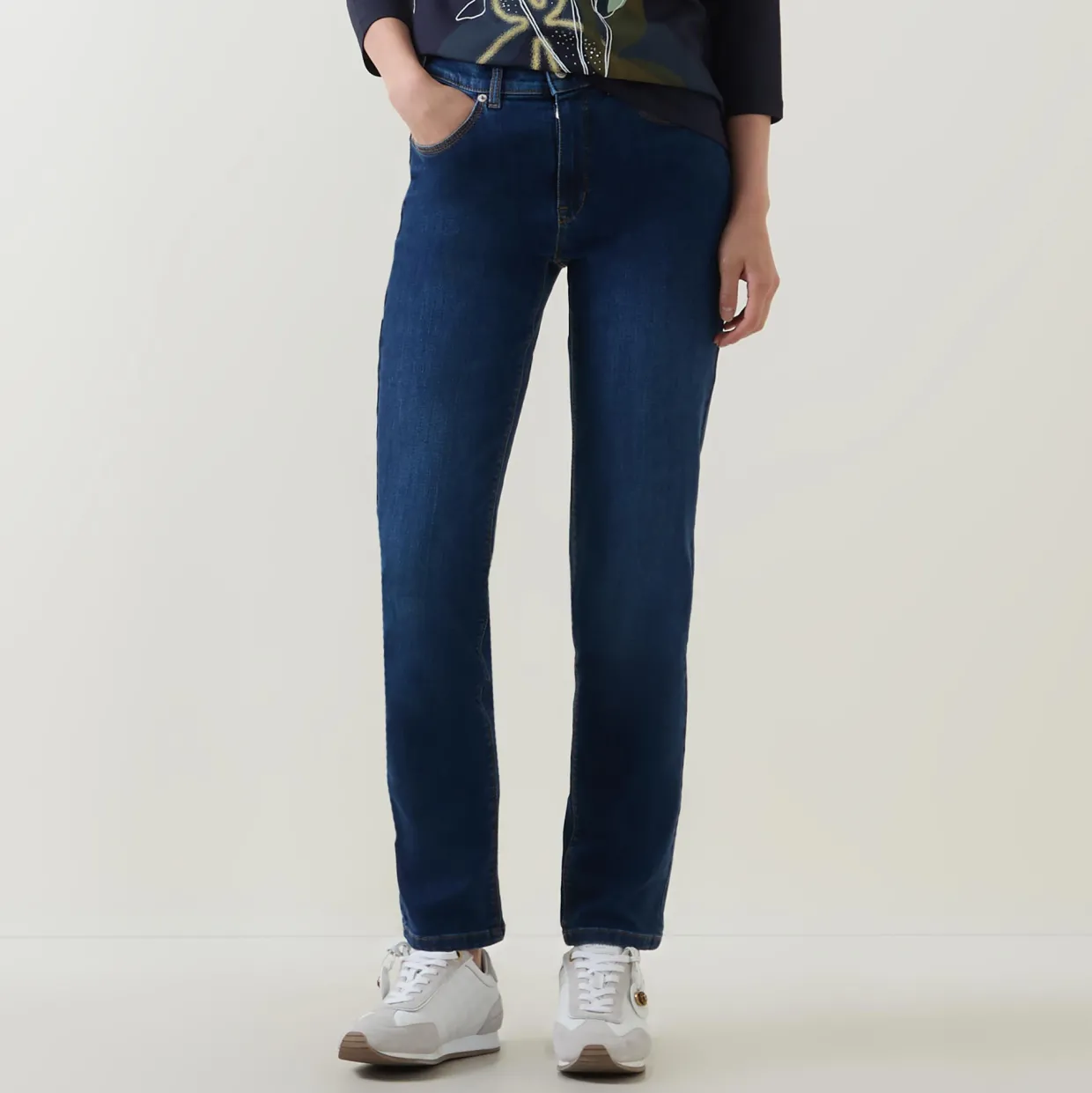 Annik Straight Leg Jeans
