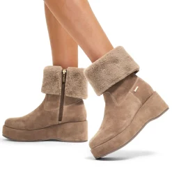 Apres Fur Shearling Boots