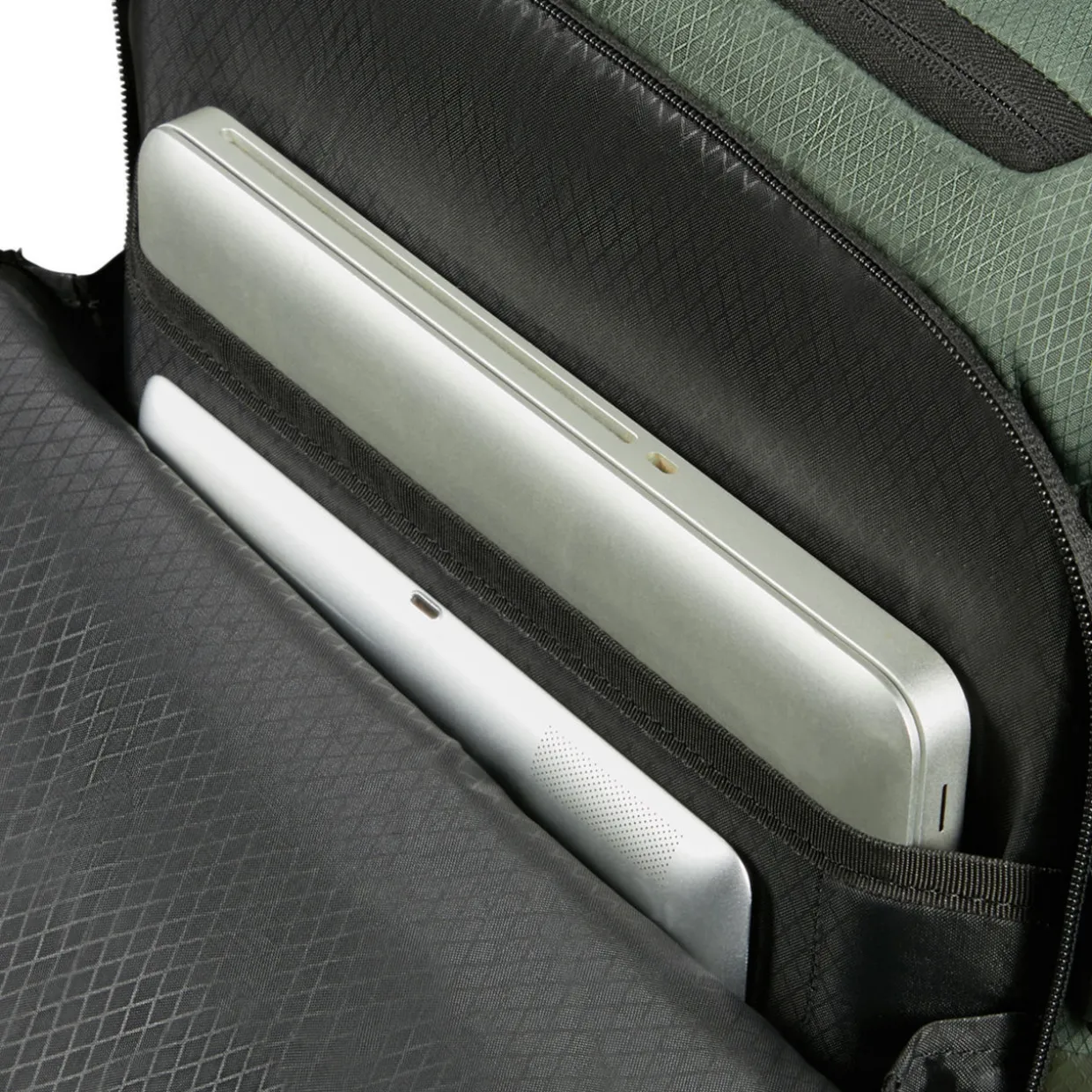Armox Two-Wheel Duffle Bag 55cm