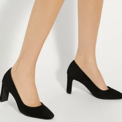 Arriving Block Heel Courts