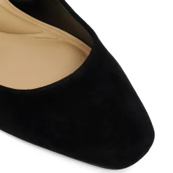 Arriving Block Heel Courts