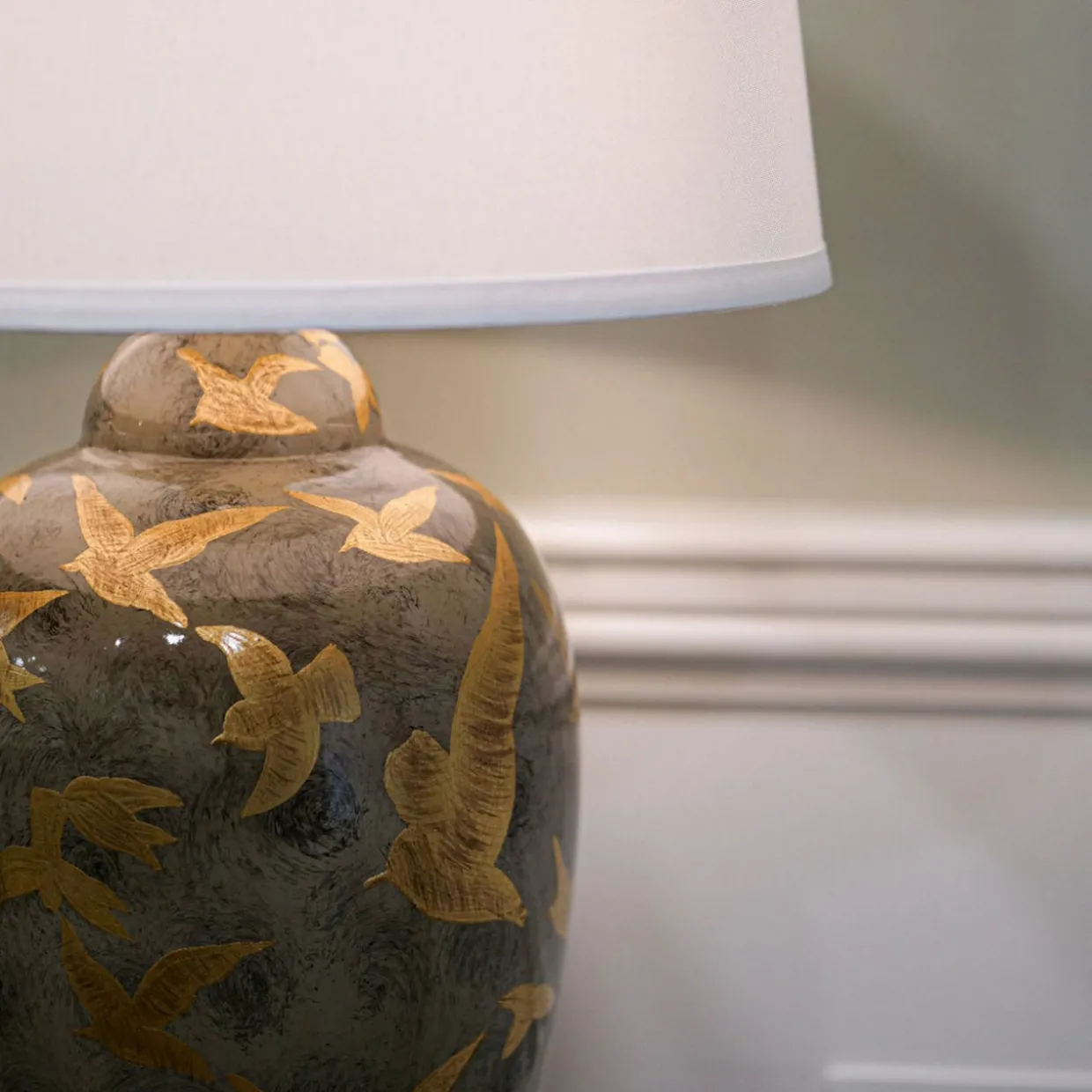 Ashford Large Bird Table Lamp