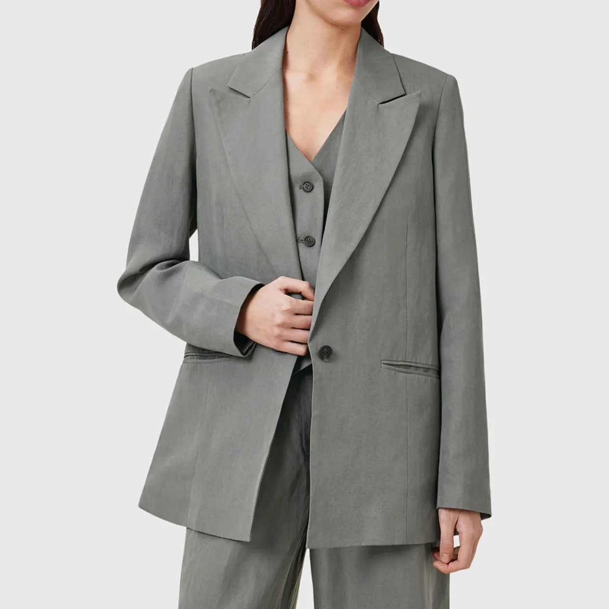 Averie Single-Breasted Blazer