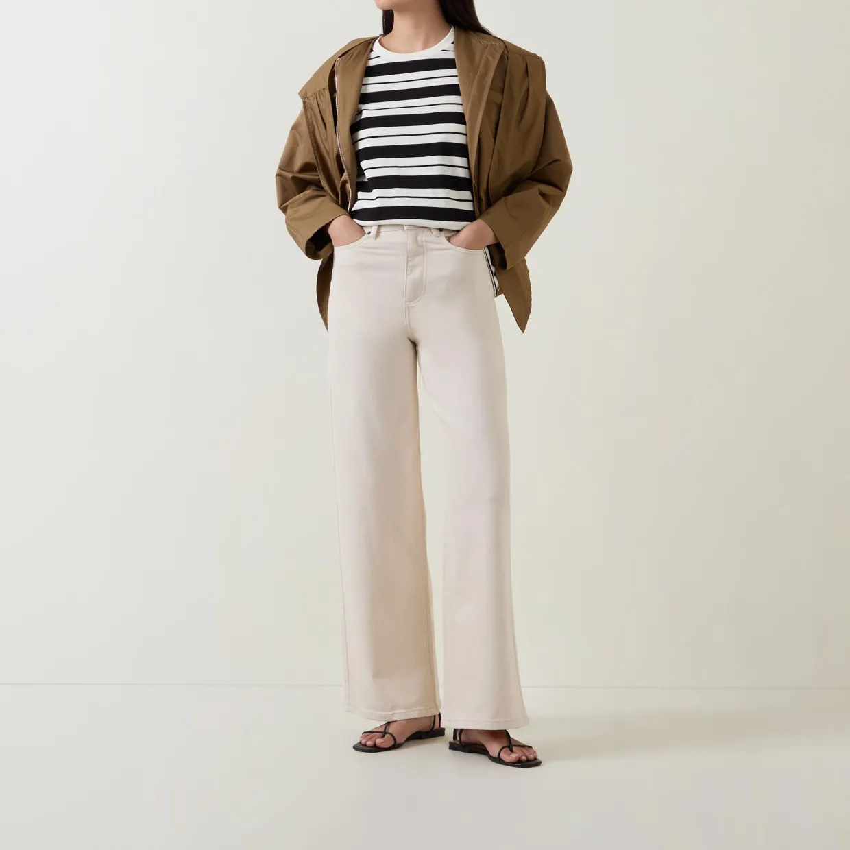 Bacca Mid-Rise Straight Leg Jeans