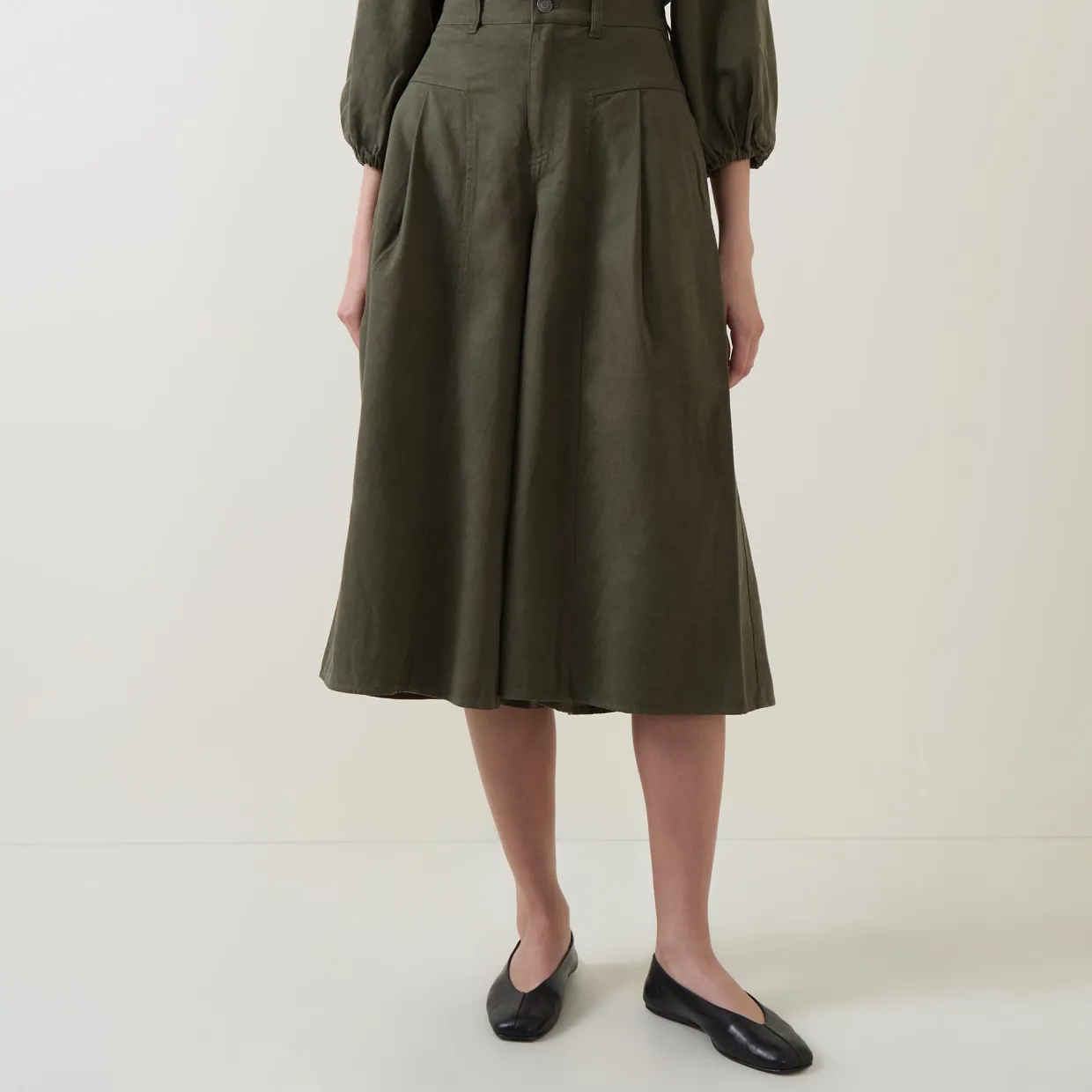 Ballari Cropped Wide Leg Trousers