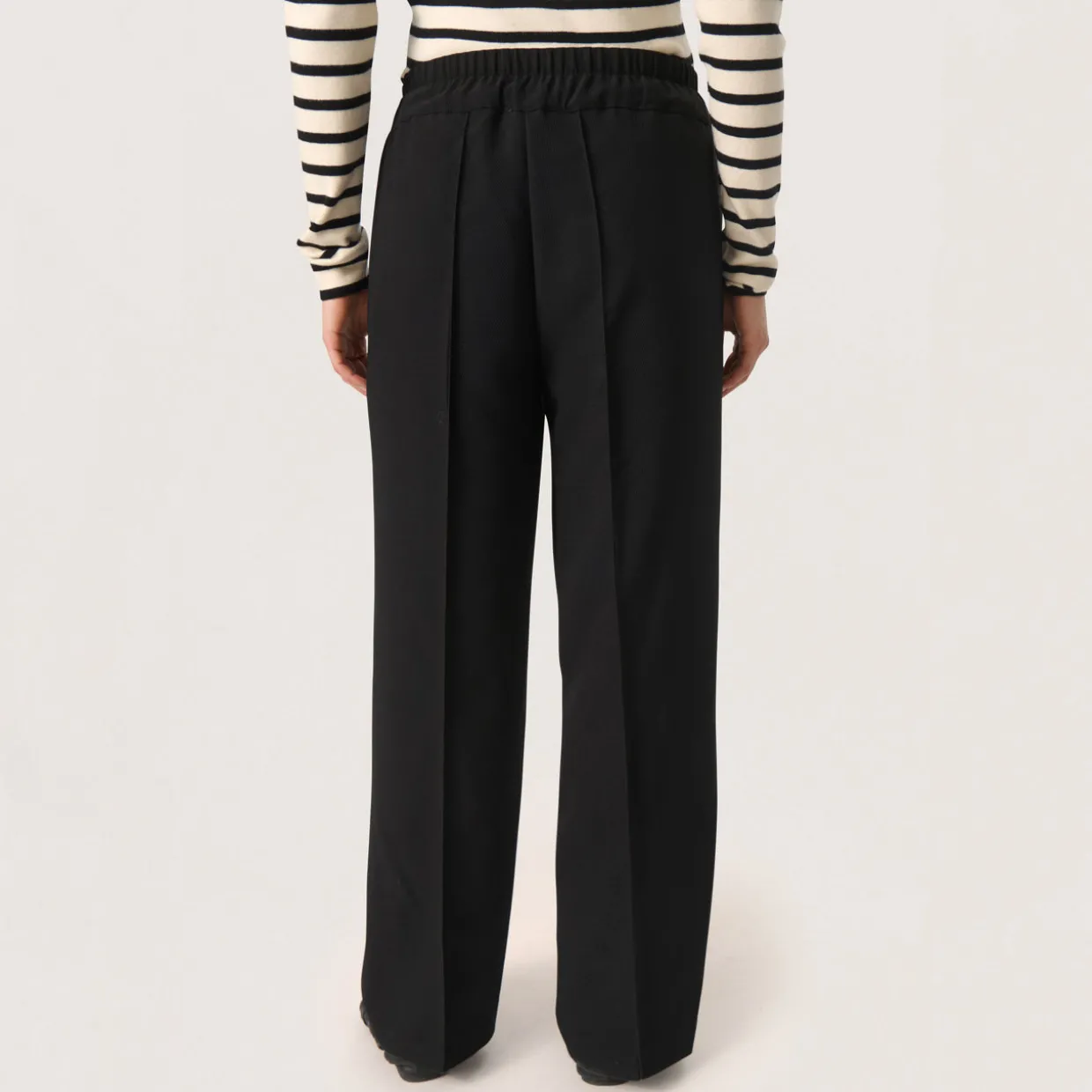 Bea Mid-Rise Wide Leg Trousers