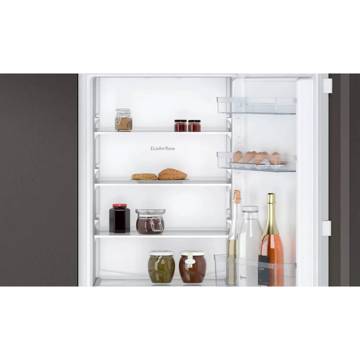 Built-in Fridge-Freezer with Freezer at Bottom