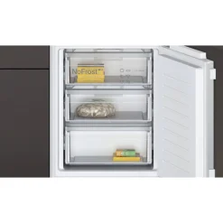 Built-in Fridge-Freezer with Freezer at Bottom