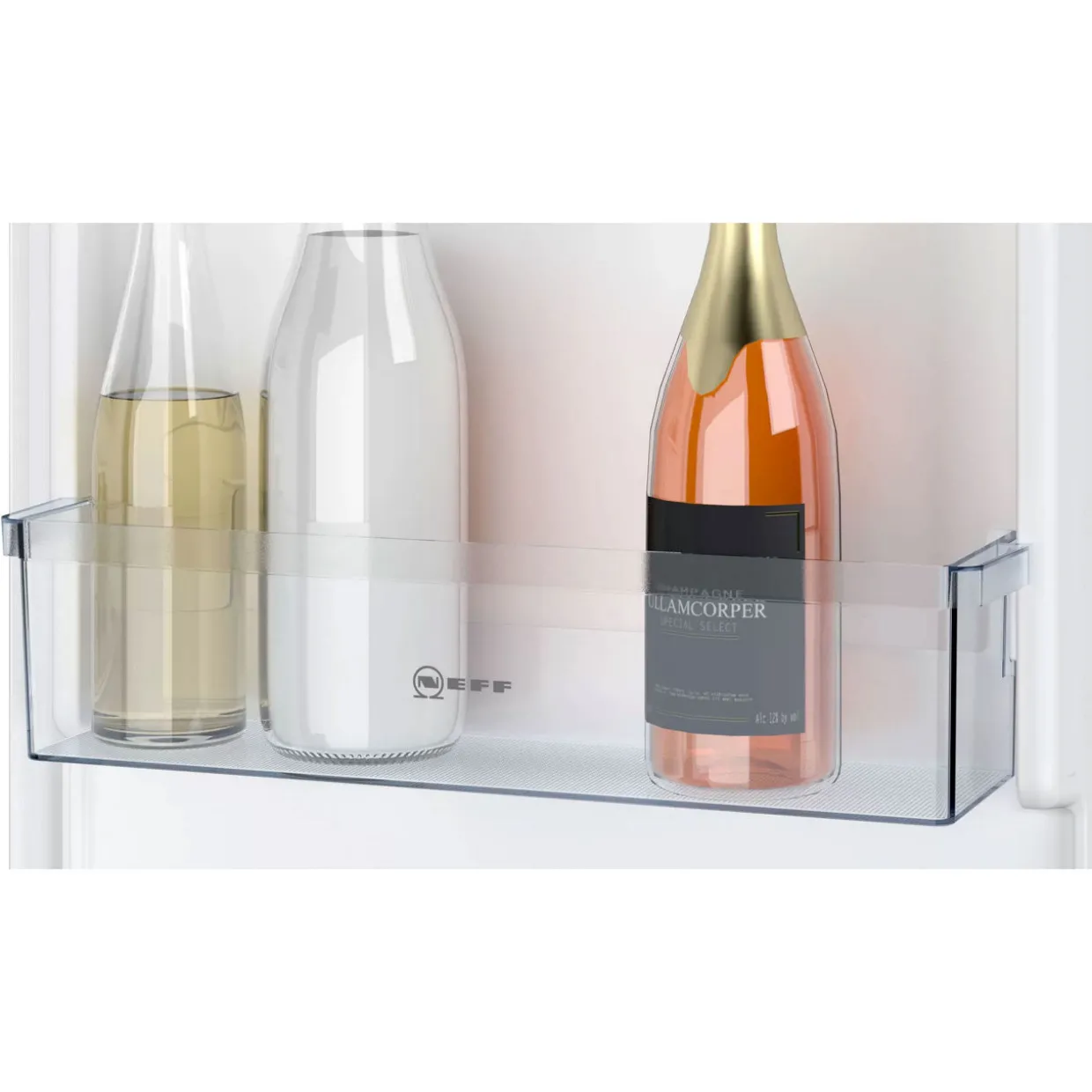 Built-in Fridge-Freezer with Freezer at Bottom