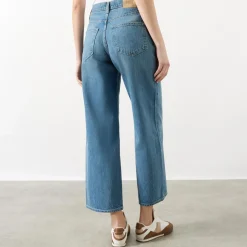 Cameron High-Rise Wide Leg Jeans