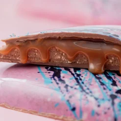 Caramel and Almond Sweetheart 200g
