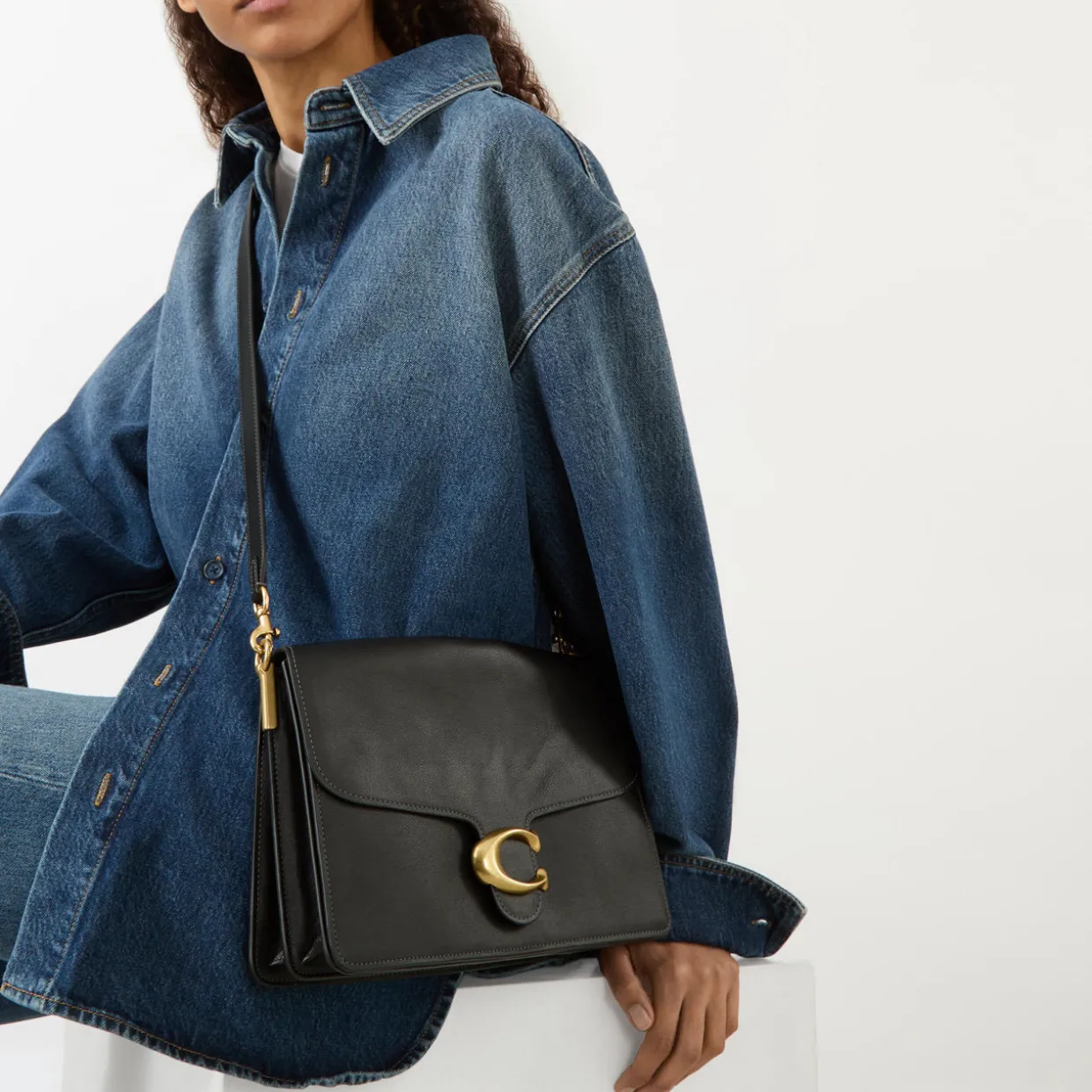 Chain Tabby Shoulder Bag