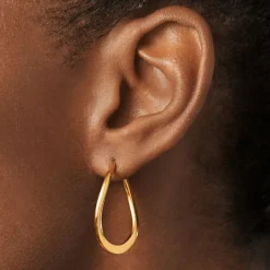 Classic Curve Medium Hoop Earrings