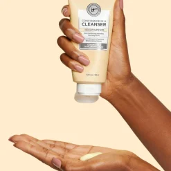 Confidence in a Cleanser Hydrating Facial Cleanser Serum