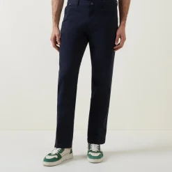 Crigan3-D Chinos