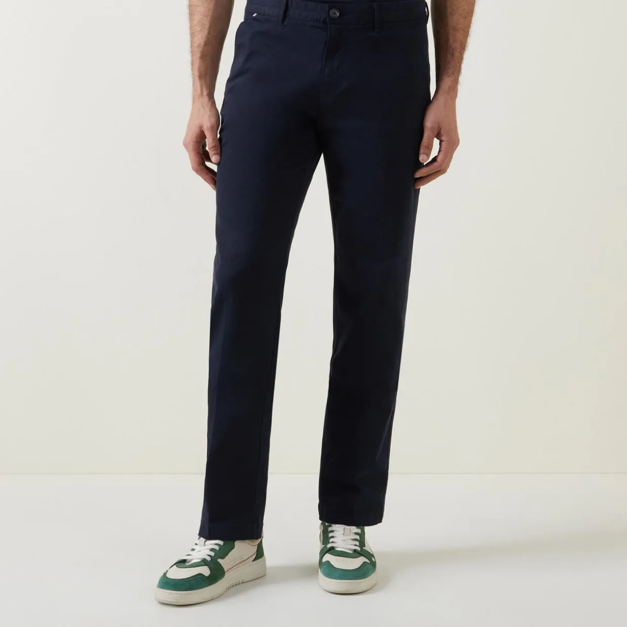 Crigan3-D Chinos