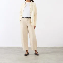 Cropped Barrel Leg Jeans
