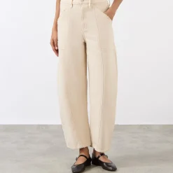 Cropped Barrel Leg Jeans