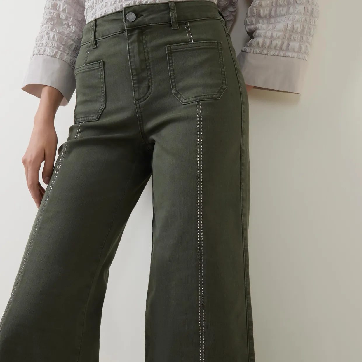 Cropped Wide Leg Jeans
