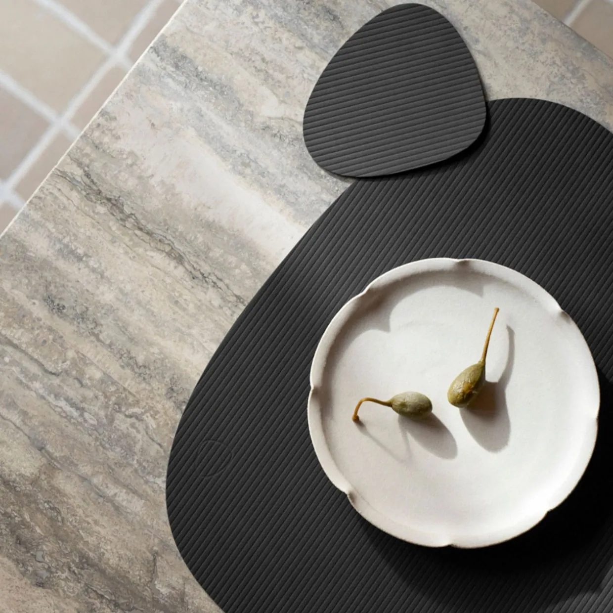 Curve Corduroy Coaster Black