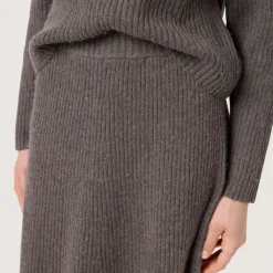 Ditta Ribbed Knit A-line Skirt