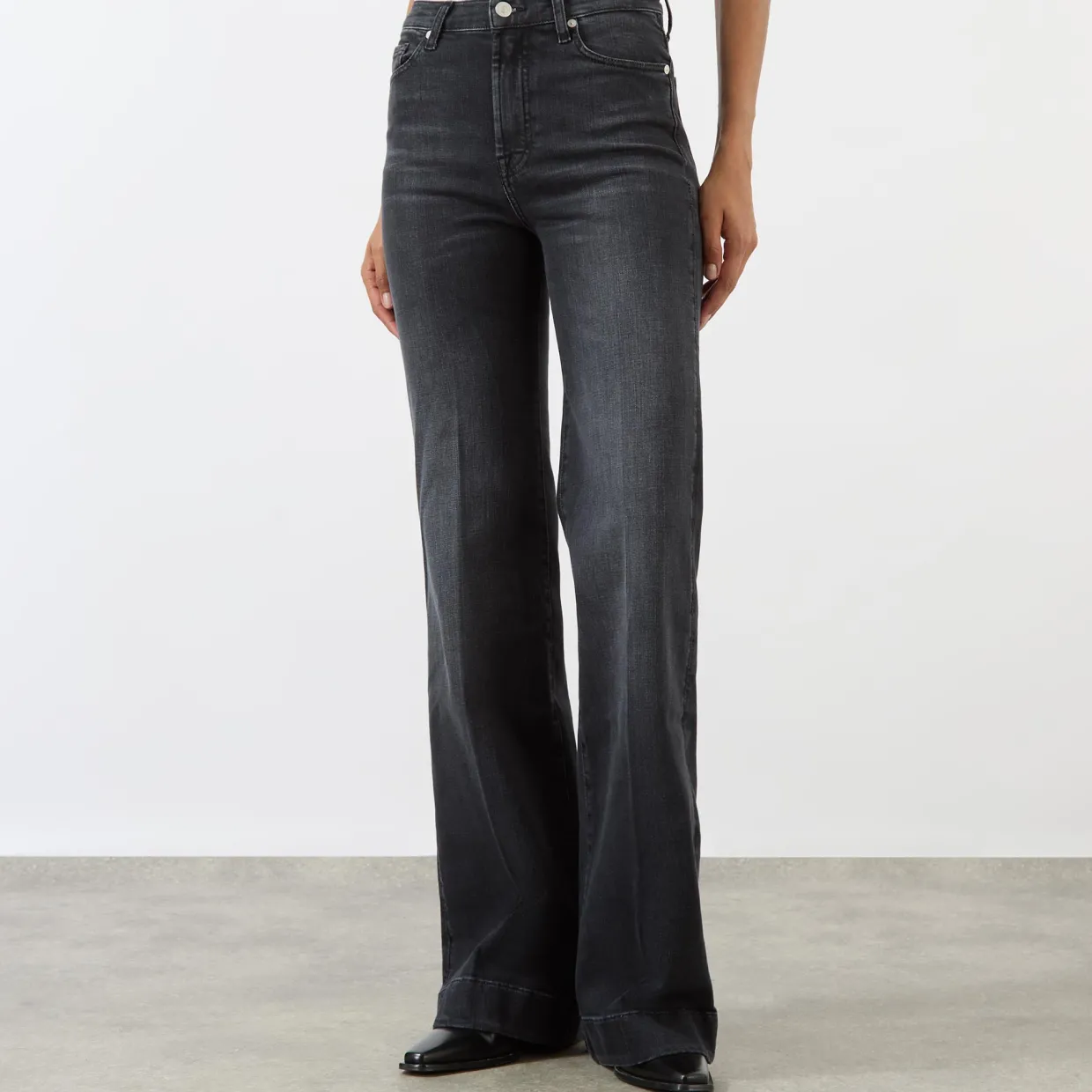 Dojo Modern Flared Jeans