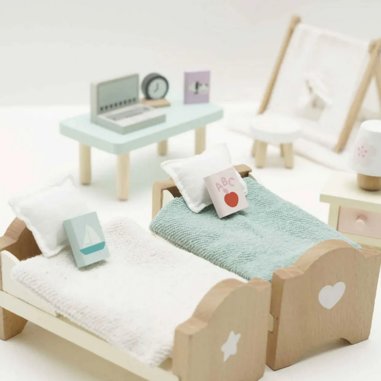 Dolls House Children's Bedroom Furniture Set