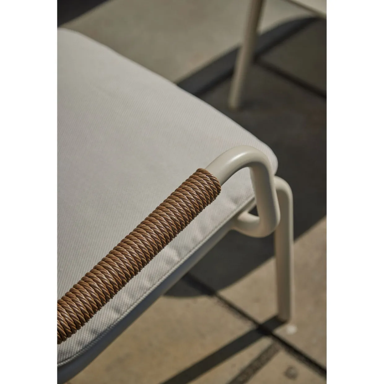 Dover Garden Lounge Set Ivory White Coconut