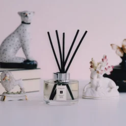 English Pear & Freesia Scent Surround Diffuser