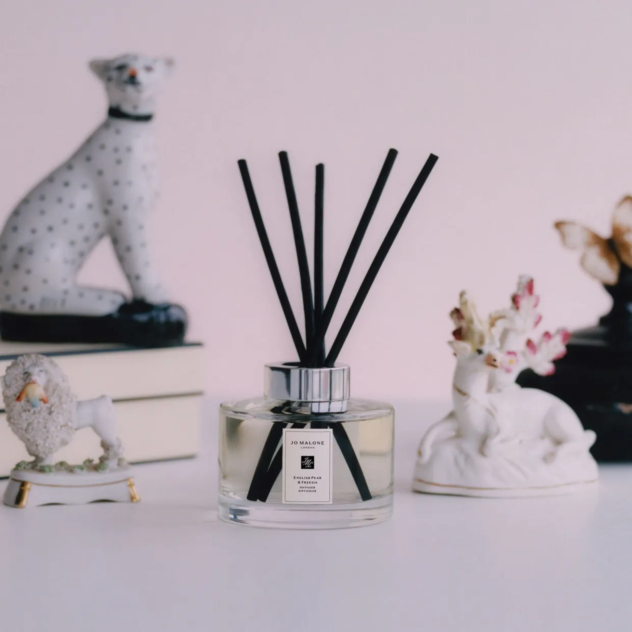 English Pear & Freesia Scent Surround Diffuser